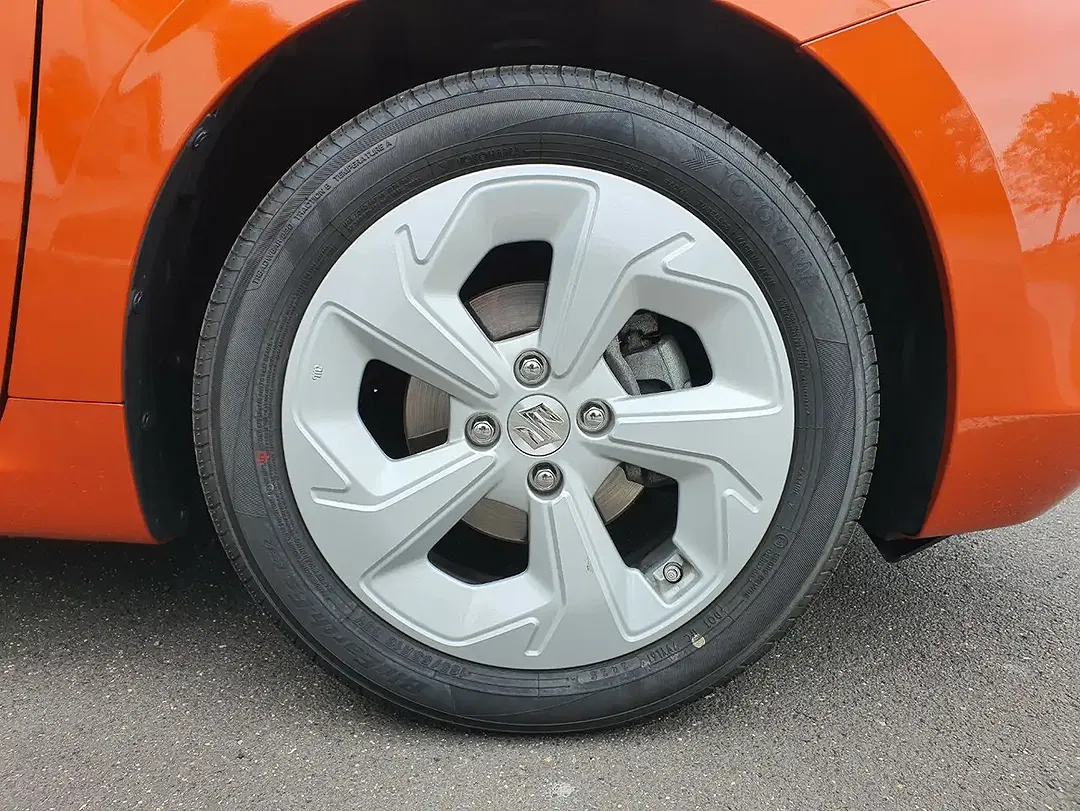 Suzuki Swift - Thumbnail 31