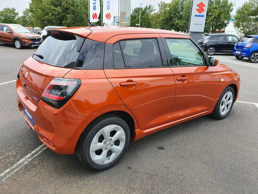 Suzuki Swift - Thumbnail 5