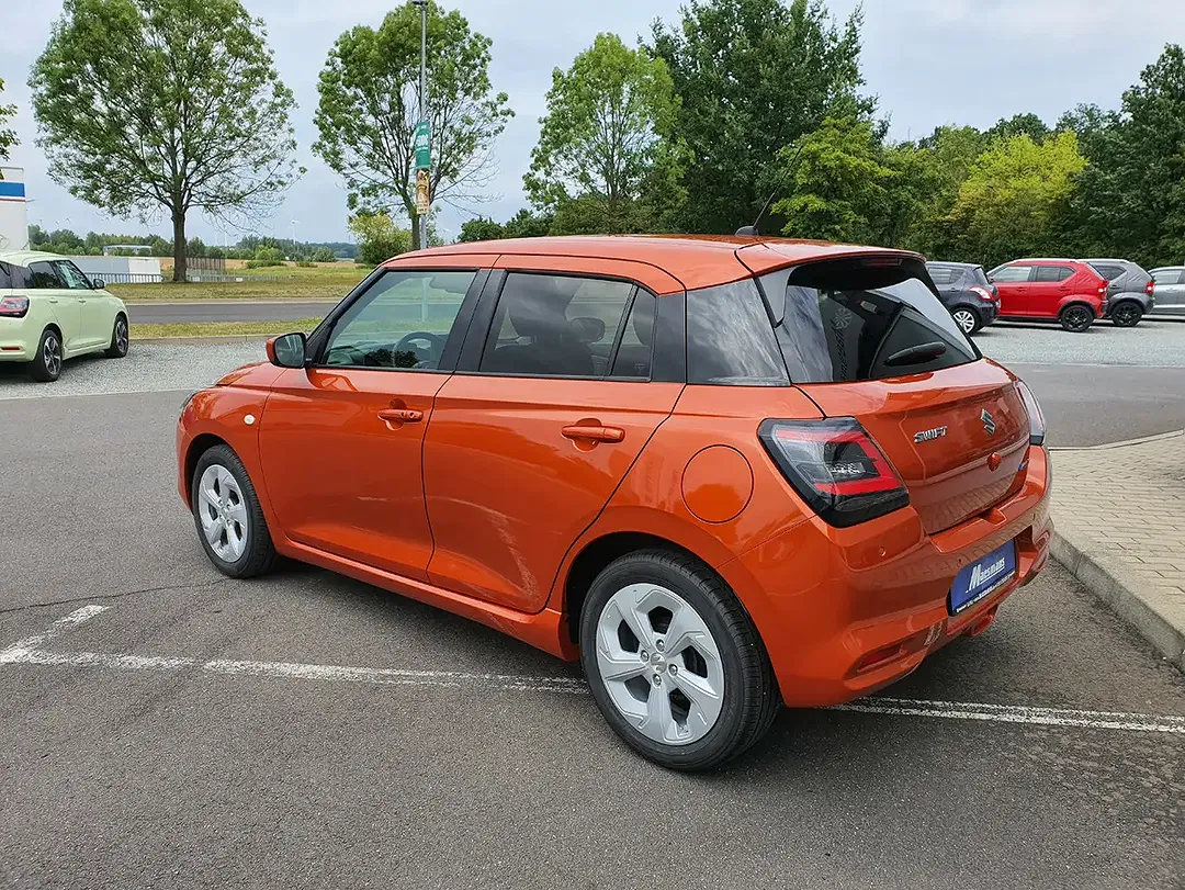 Suzuki Swift - Thumbnail 7