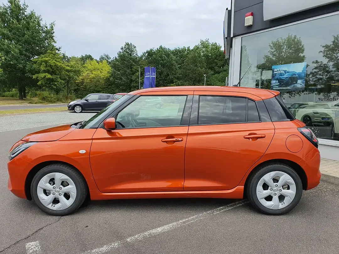 Suzuki Swift - Thumbnail 8