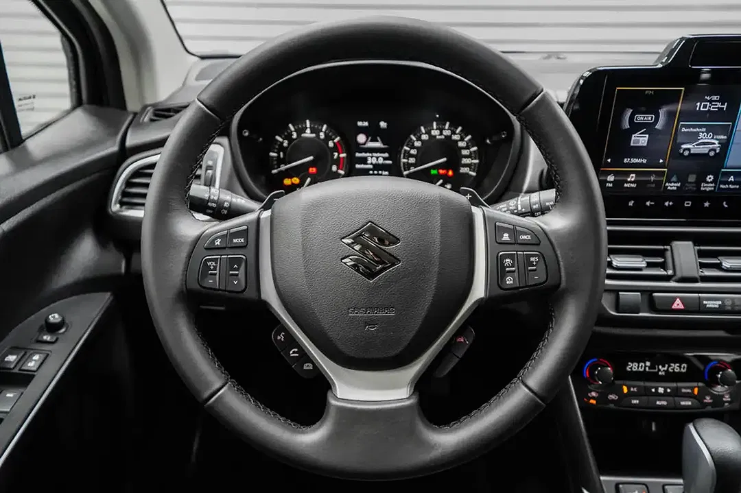 Suzuki S-Cross - Thumbnail 9