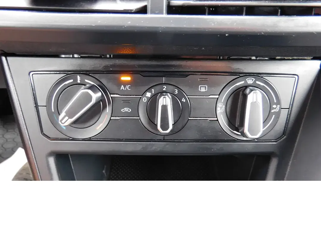 Volkswagen Taigo - Thumbnail 7