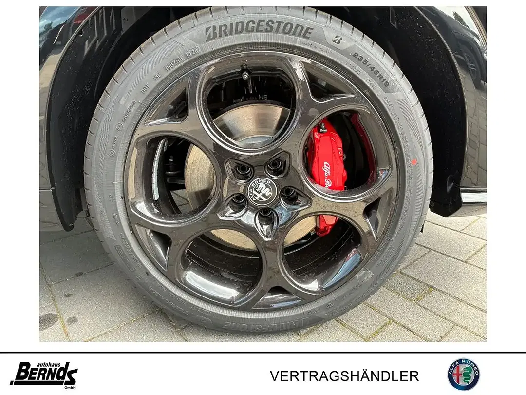 Alfa Romeo Tonale 1.5 VGT Hybrid Veloce - foto 12