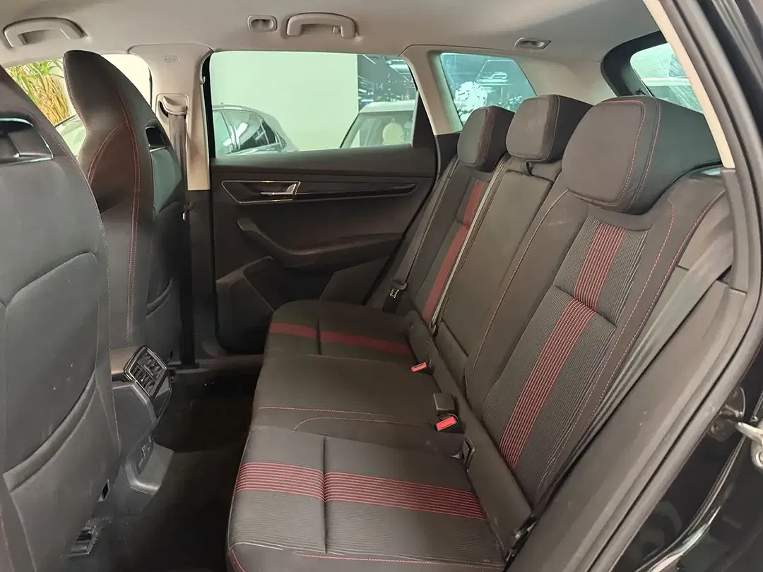 Skoda Karoq - Thumbnail 5