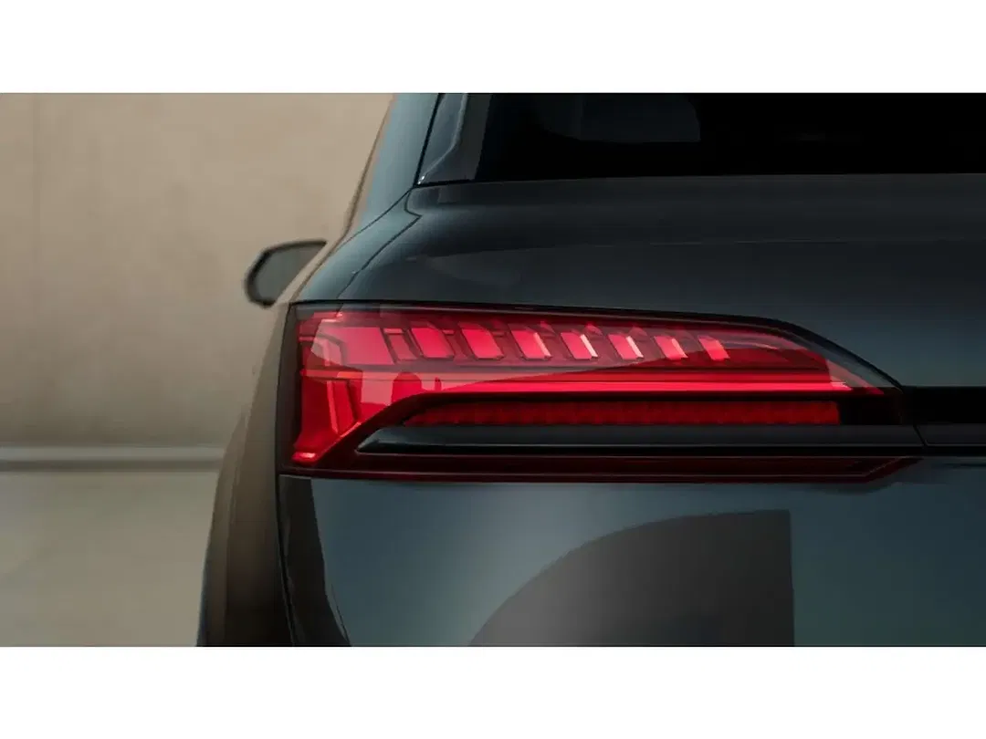 Audi Q7 - Thumbnail 11