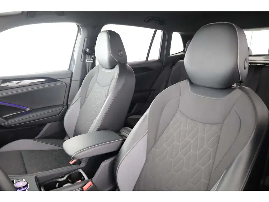 Volkswagen Tiguan - Thumbnail 9