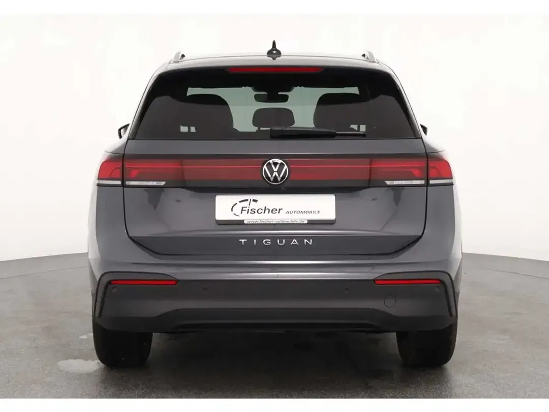 Volkswagen Tiguan - Thumbnail 5