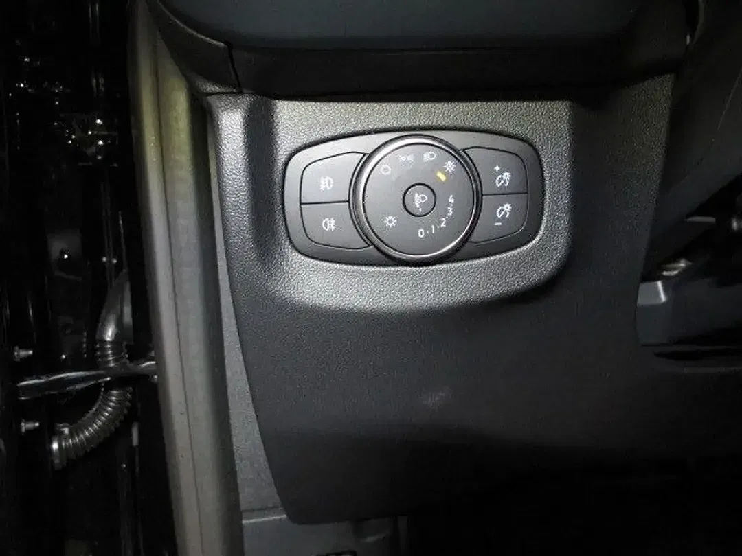 Ford Tourneo Courier - Thumbnail 8