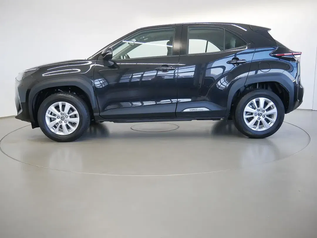 Toyota Yaris Cross - Thumbnail 3