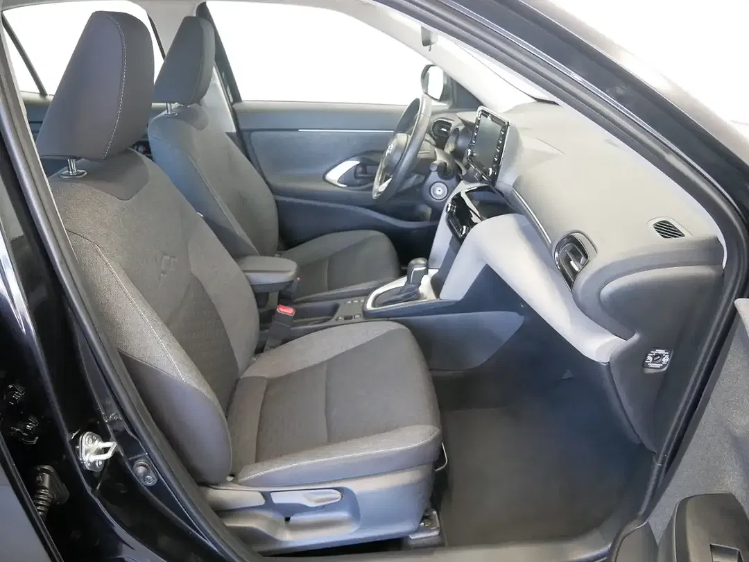 Toyota Yaris Cross - Thumbnail 8