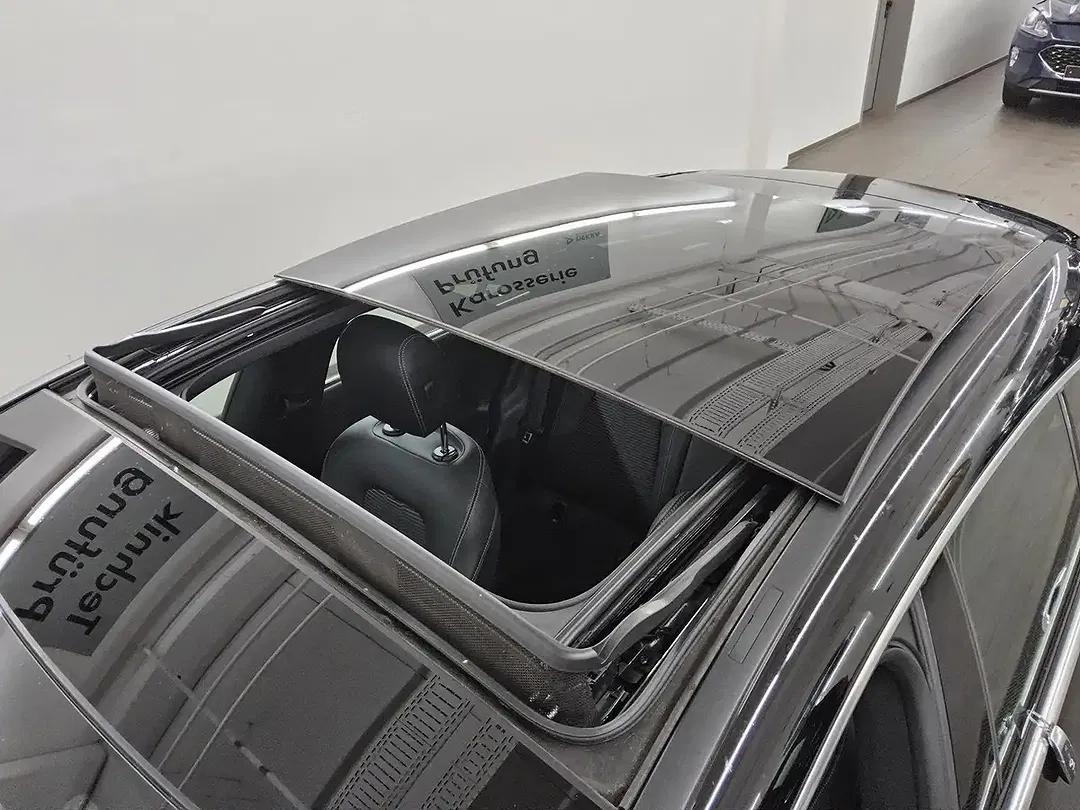 Mercedes-Benz CLA 250 - Thumbnail 14