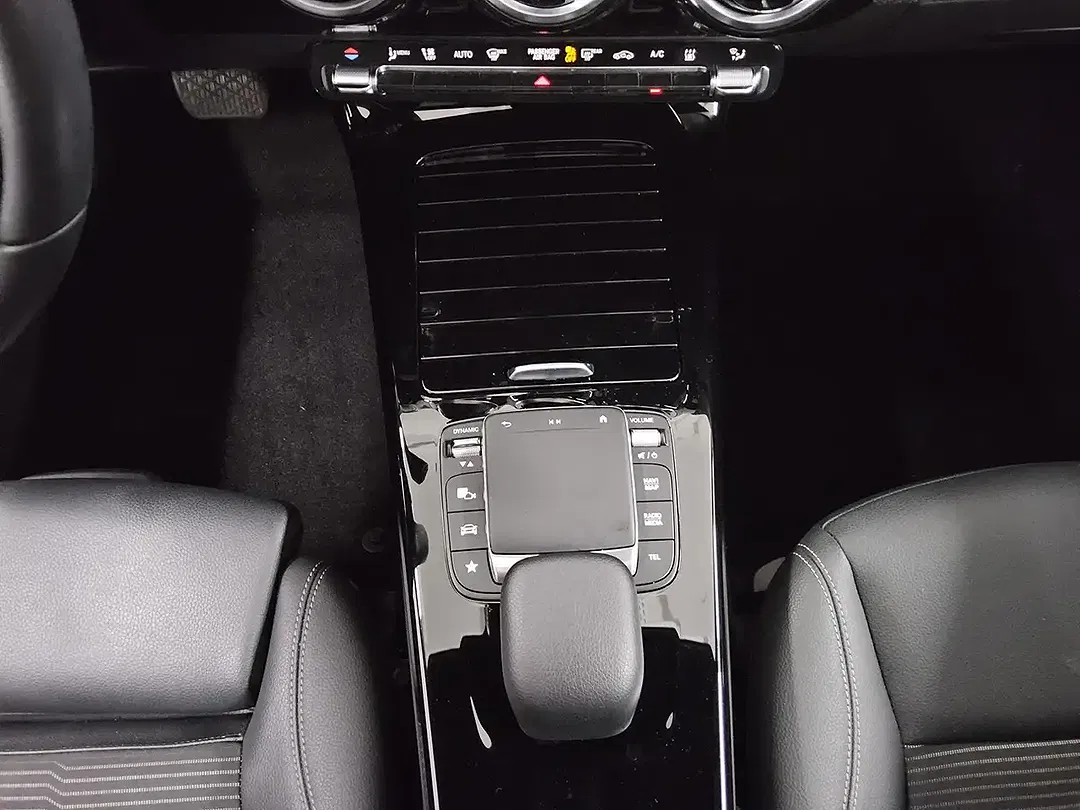 Mercedes-Benz CLA 250 - Thumbnail 7
