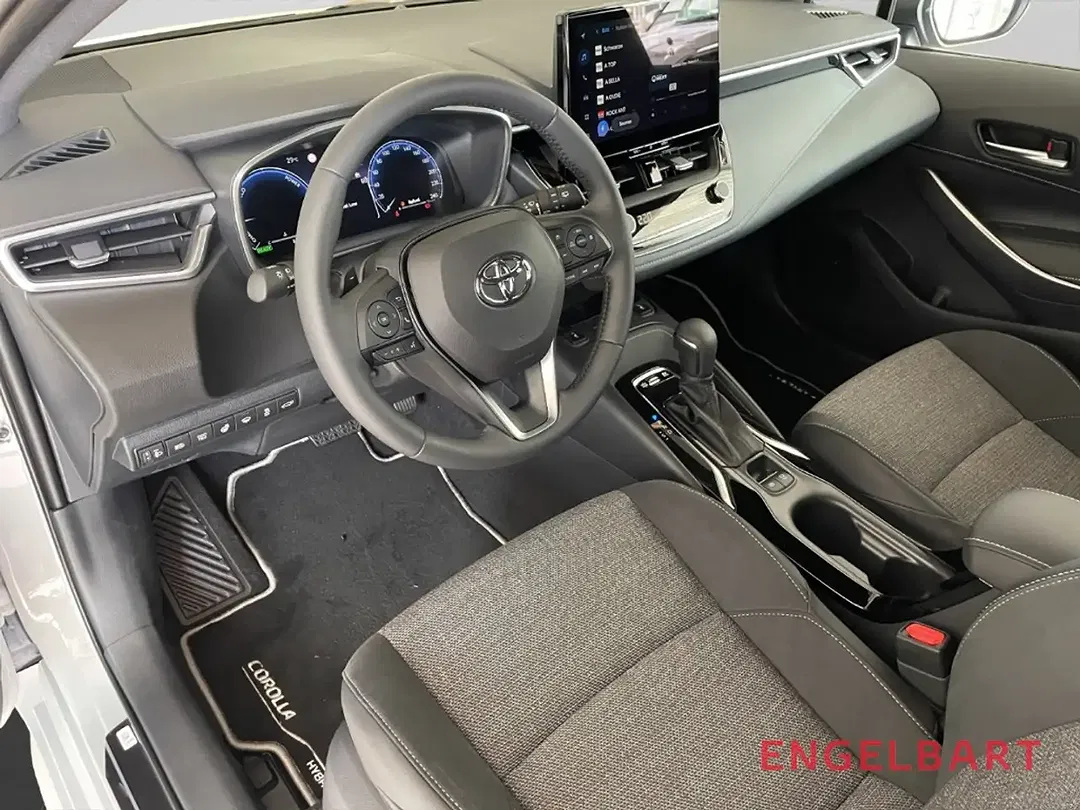 Toyota Corolla - Thumbnail 6