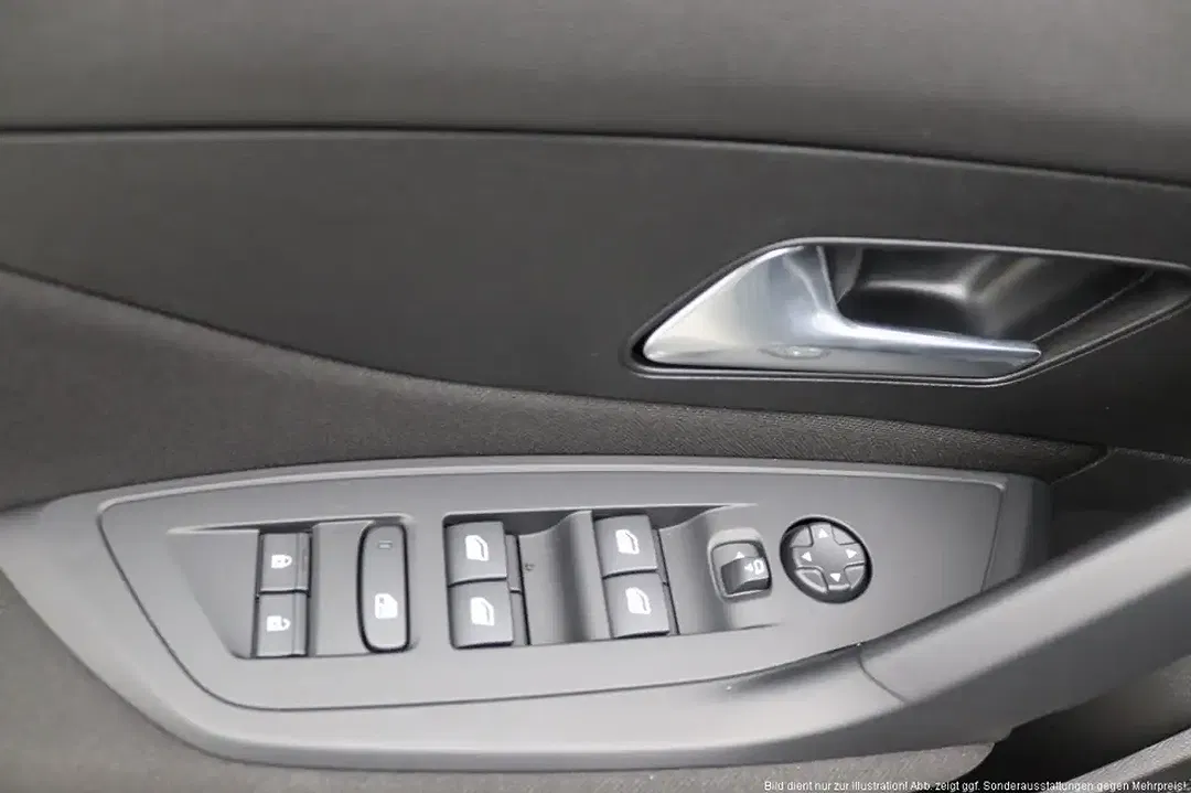 Peugeot 308 - Thumbnail 11