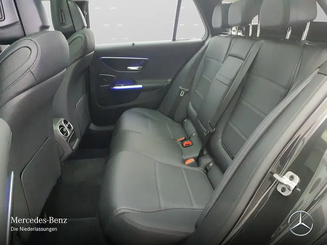 Mercedes-Benz C 300 - Thumbnail 11