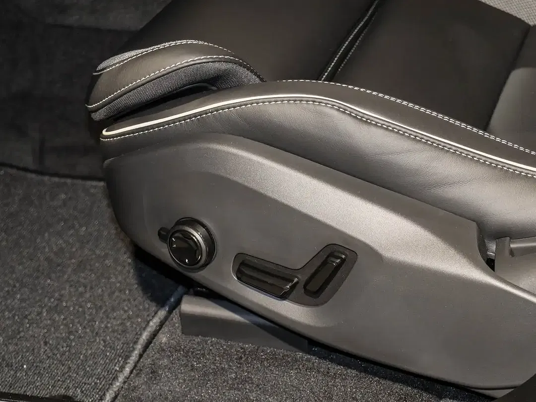 Volvo XC60 - Thumbnail 12