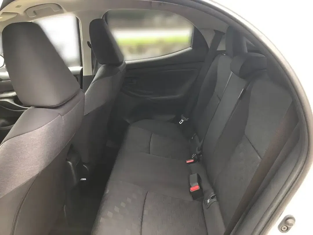 Toyota Yaris - Thumbnail 17