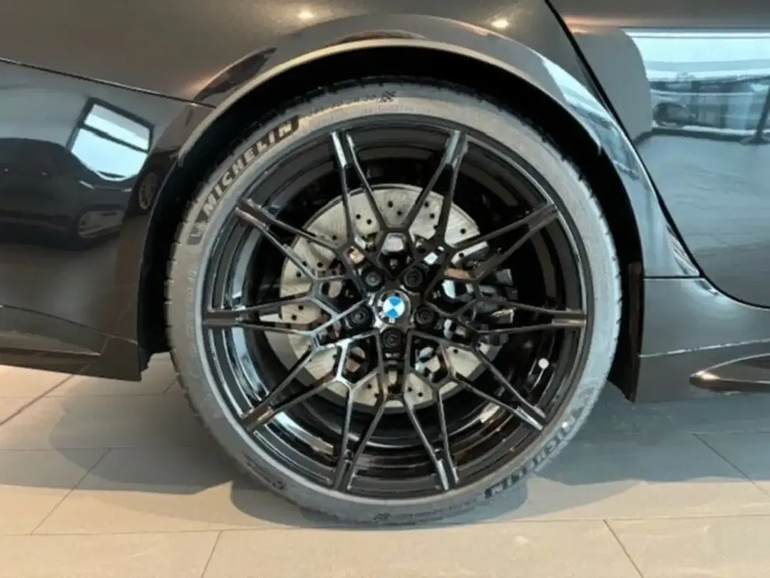 BMW M3 - Thumbnail 5