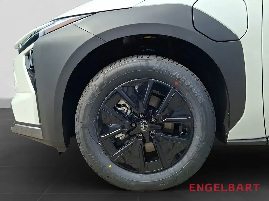 Toyota bZ4X - Thumbnail 14