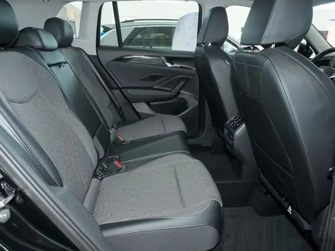 Volkswagen Tiguan - Thumbnail 6