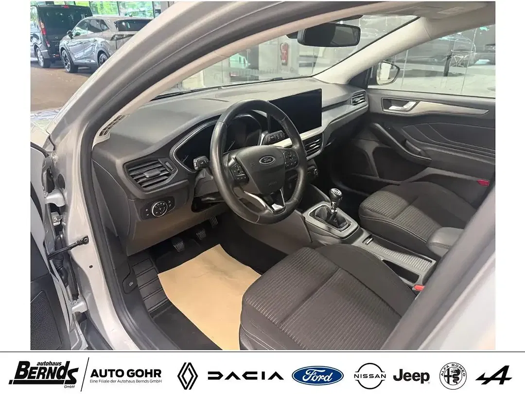 Ford Focus - Thumbnail 22