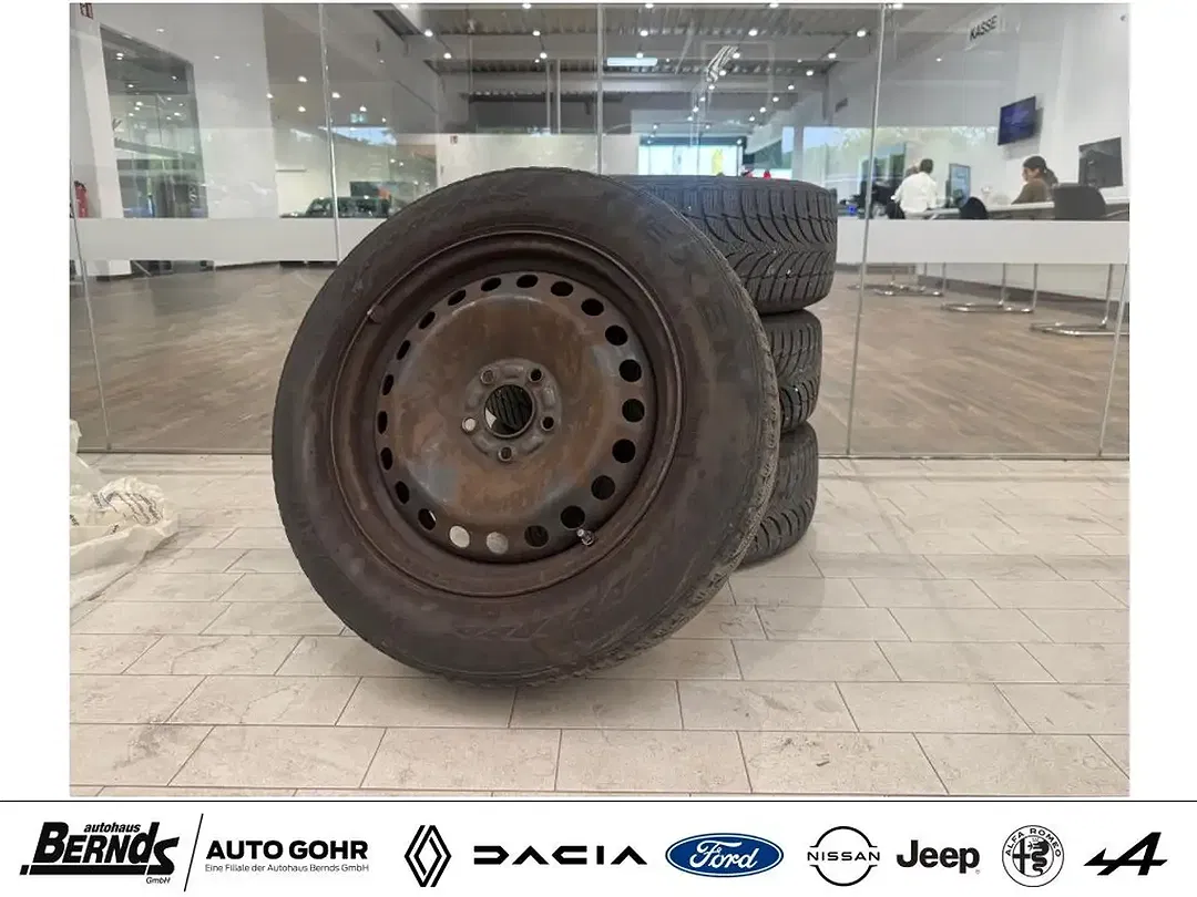 Ford Focus 1.0 EcoBoost Titanium - foto 29