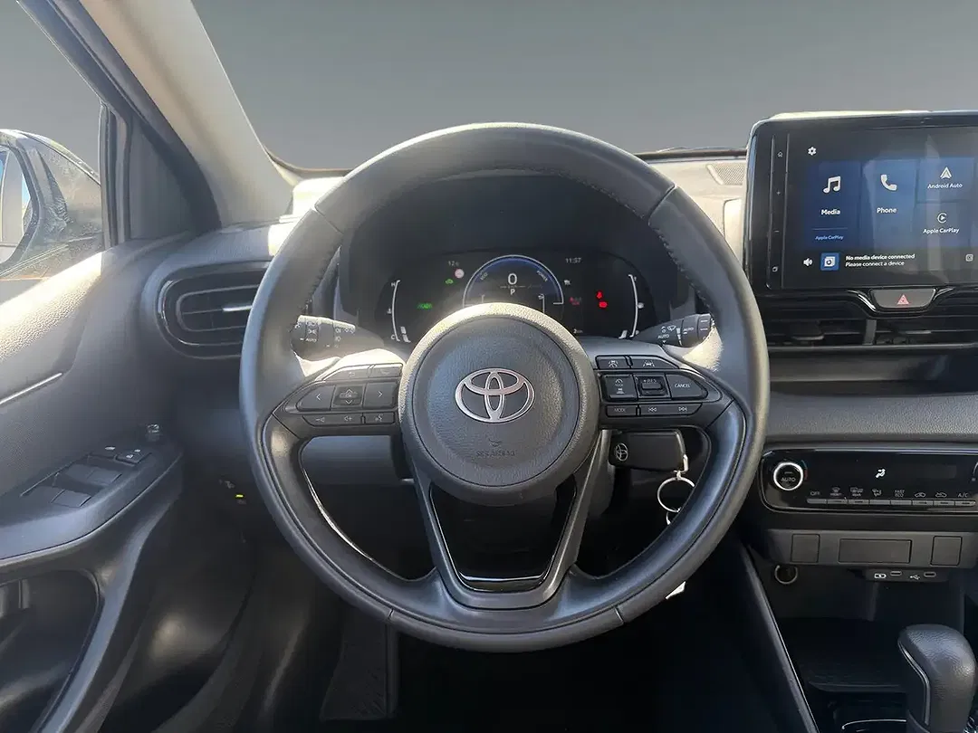 Toyota Yaris - Thumbnail 12