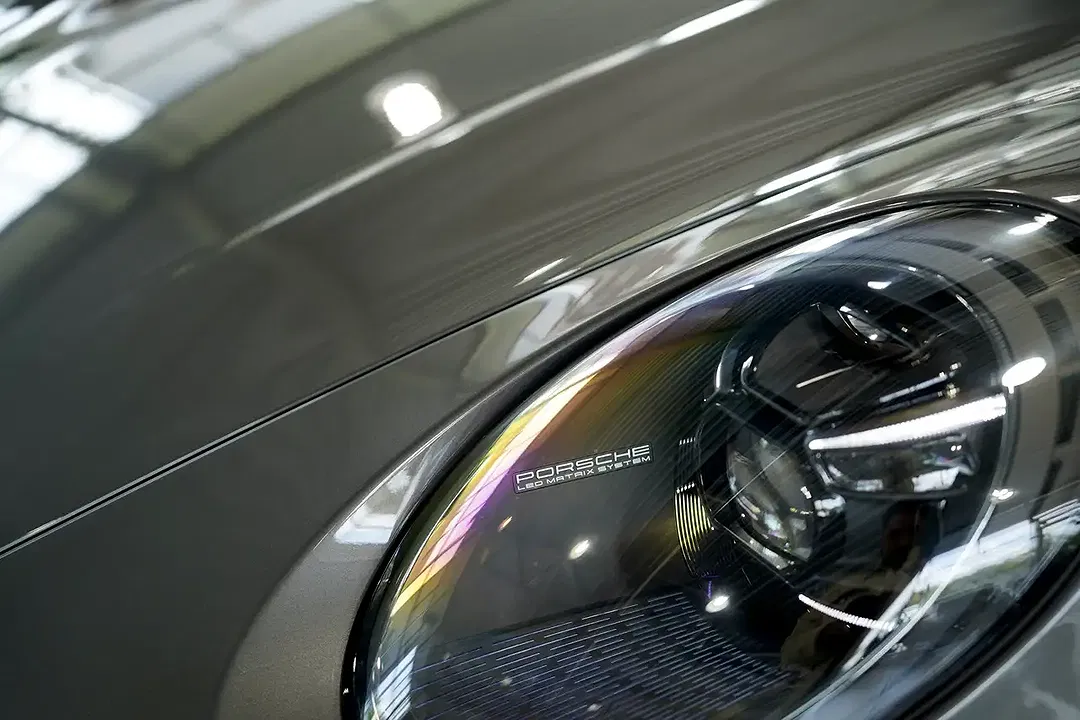 Porsche 911 - Thumbnail 11
