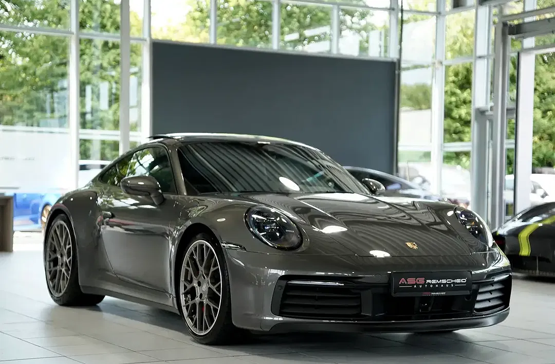 Porsche 911 - Thumbnail 4