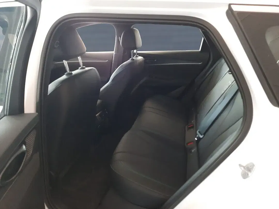 BYD Seal - Thumbnail 12