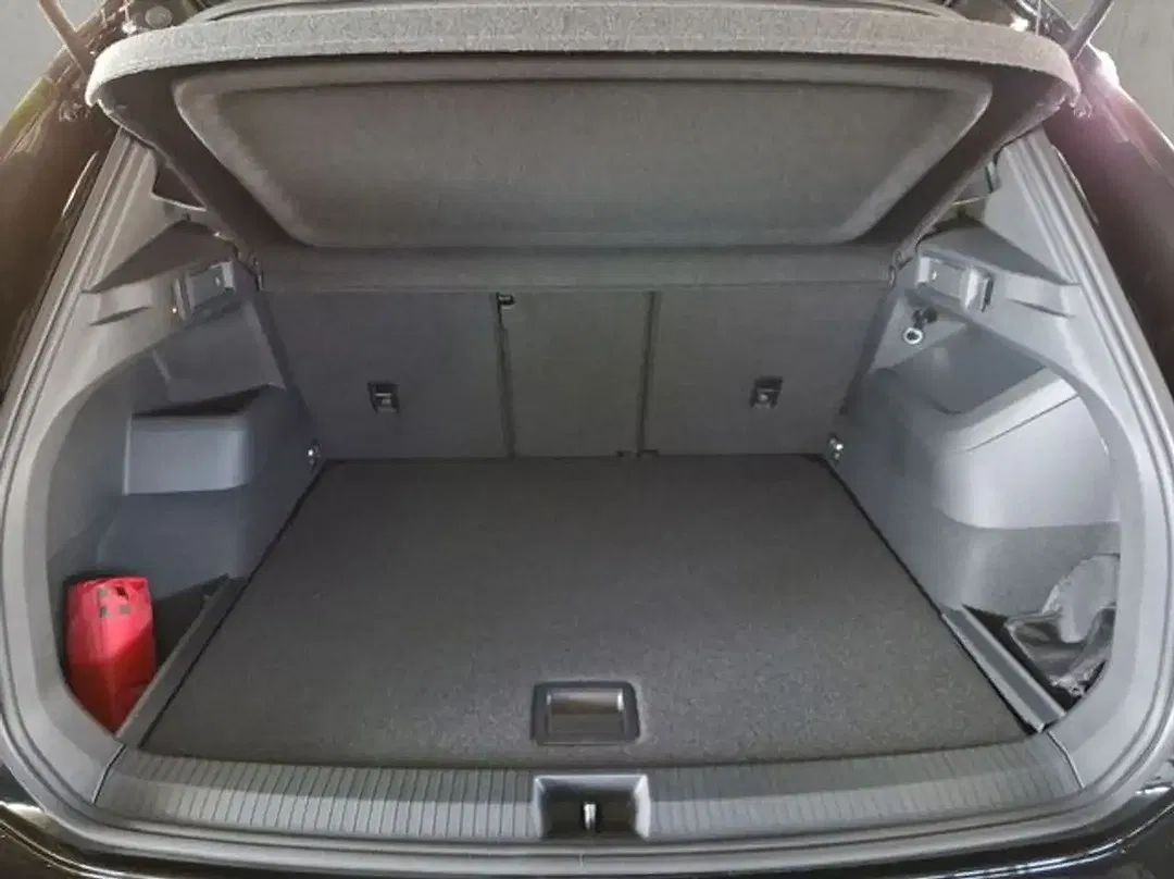 Volkswagen Tiguan - Thumbnail 6