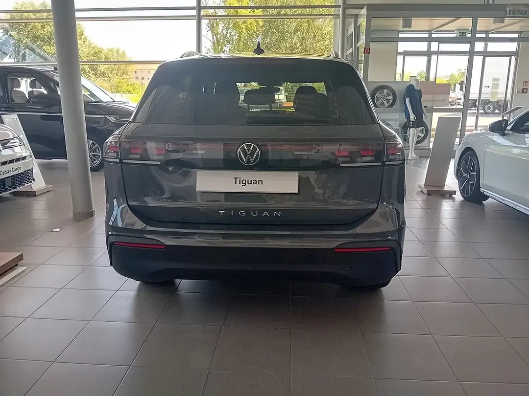 Volkswagen Tiguan - Thumbnail 8