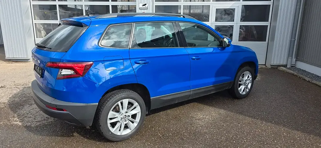Skoda Karoq - Thumbnail 3