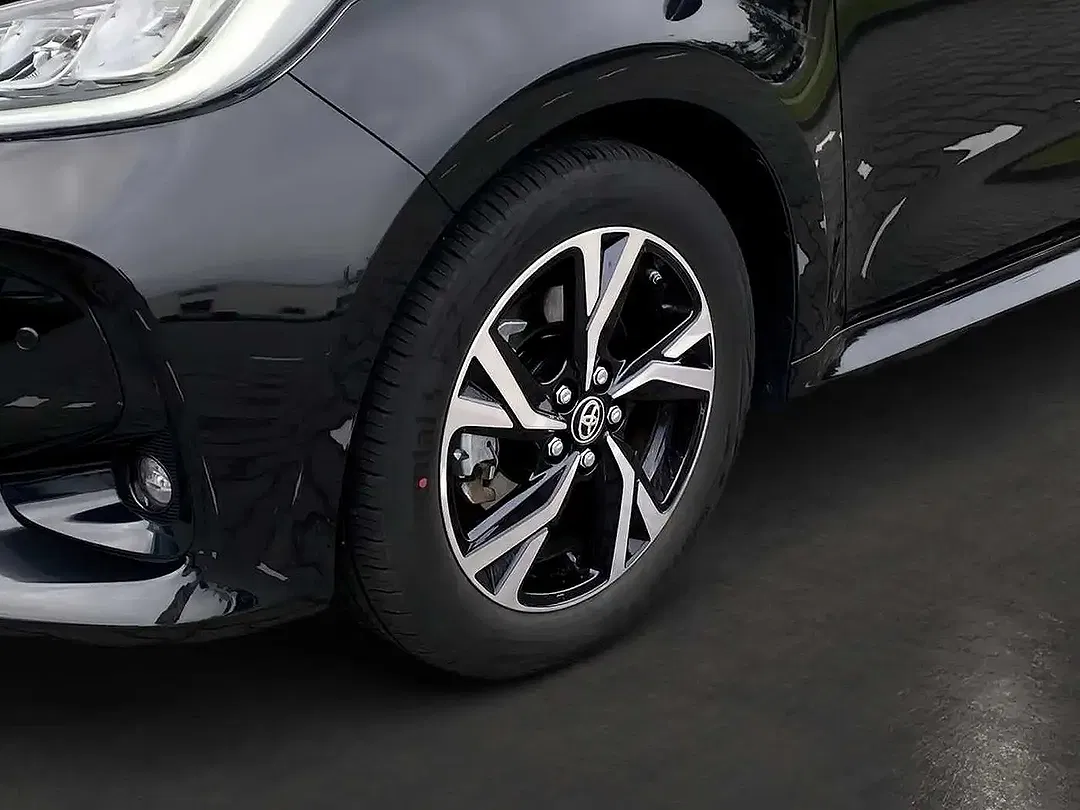 Toyota Yaris - Thumbnail 13