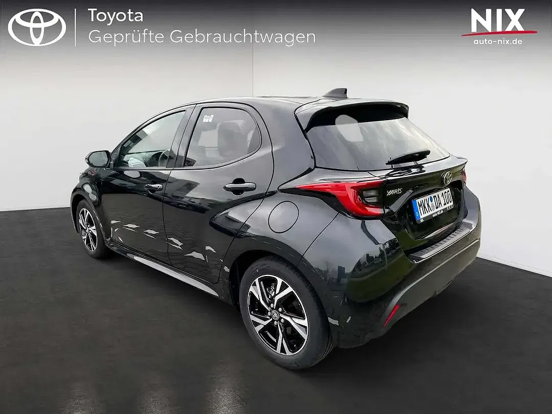 Toyota Yaris - Thumbnail 2