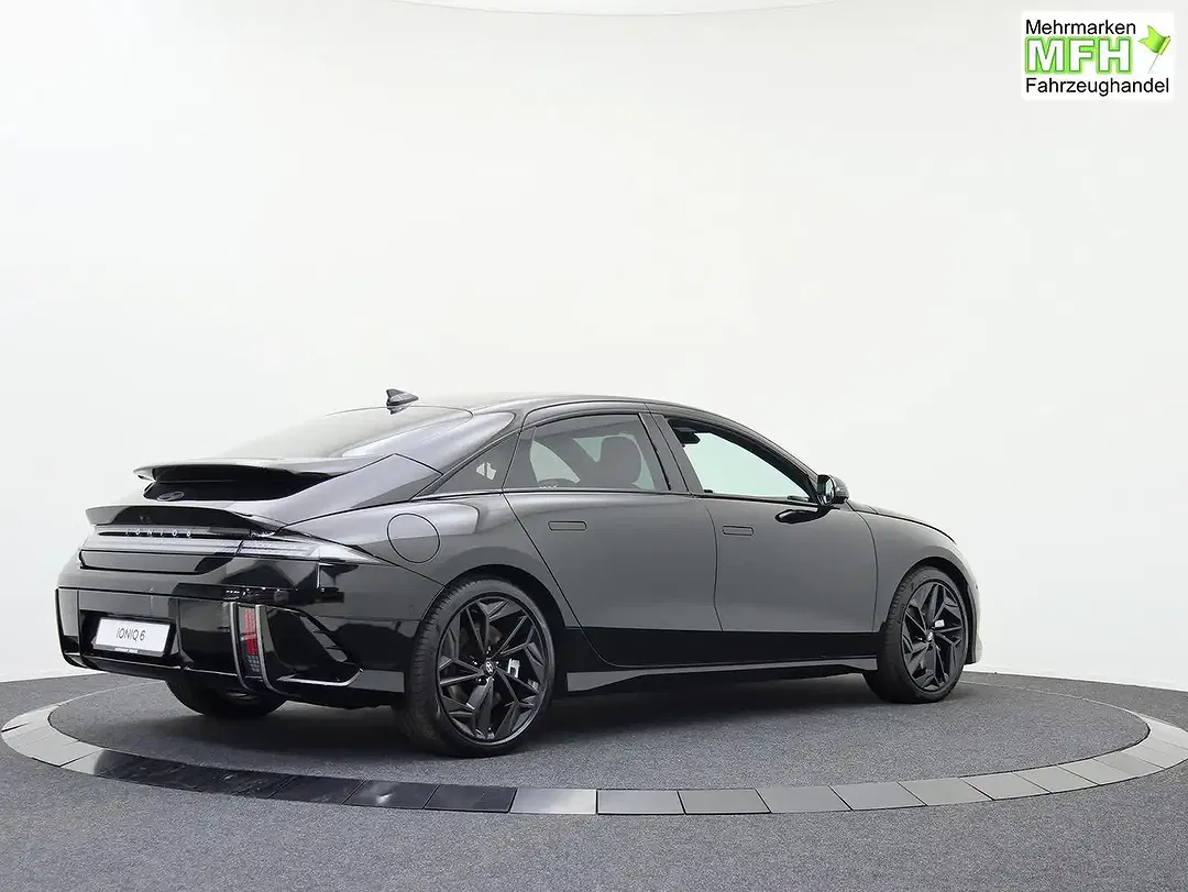 Hyundai IONIQ 6 - Thumbnail 5
