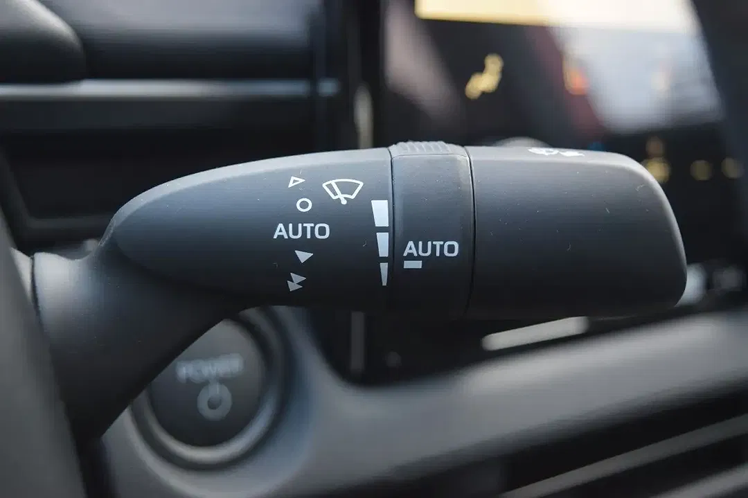 Toyota C-HR - Thumbnail 14