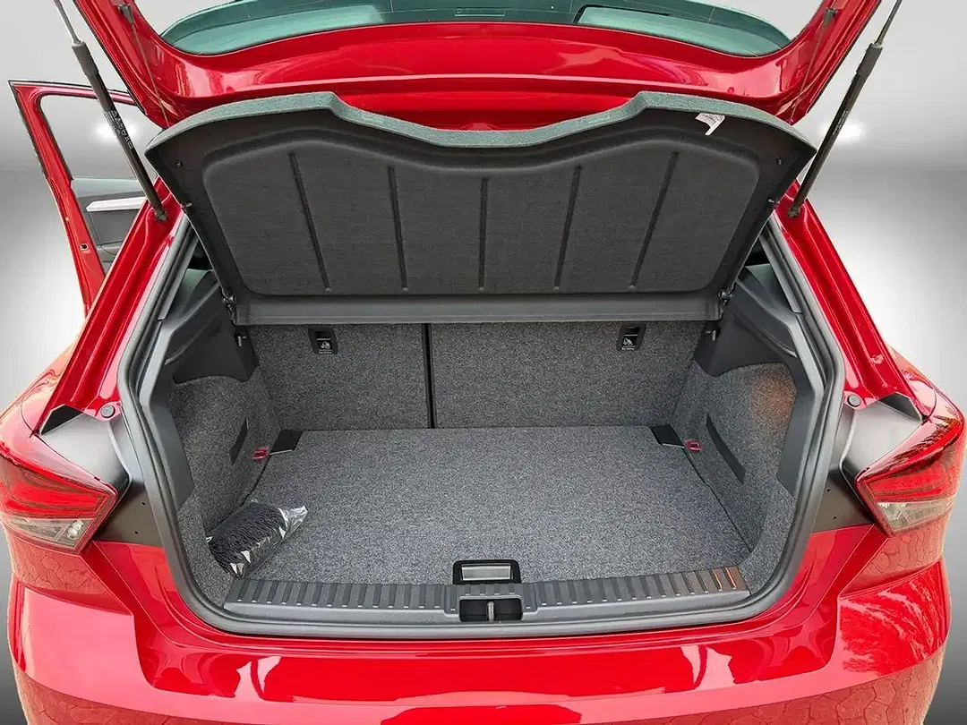 SEAT Ibiza - Thumbnail 8