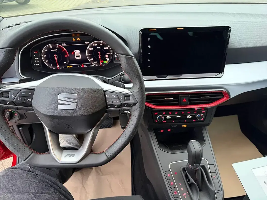 SEAT Ibiza - Thumbnail 9