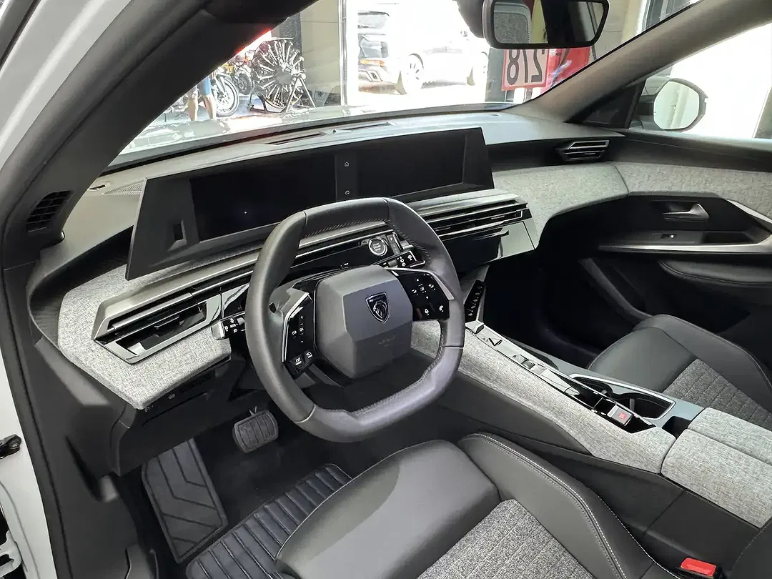Peugeot 5008 - Thumbnail 10