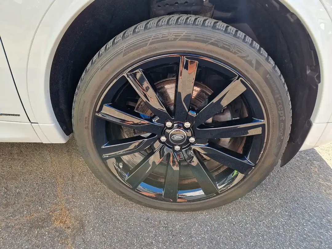 Land Rover Discovery Sport - Thumbnail 38