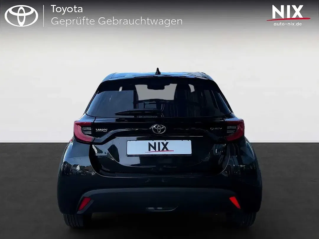 Toyota Yaris - Thumbnail 4