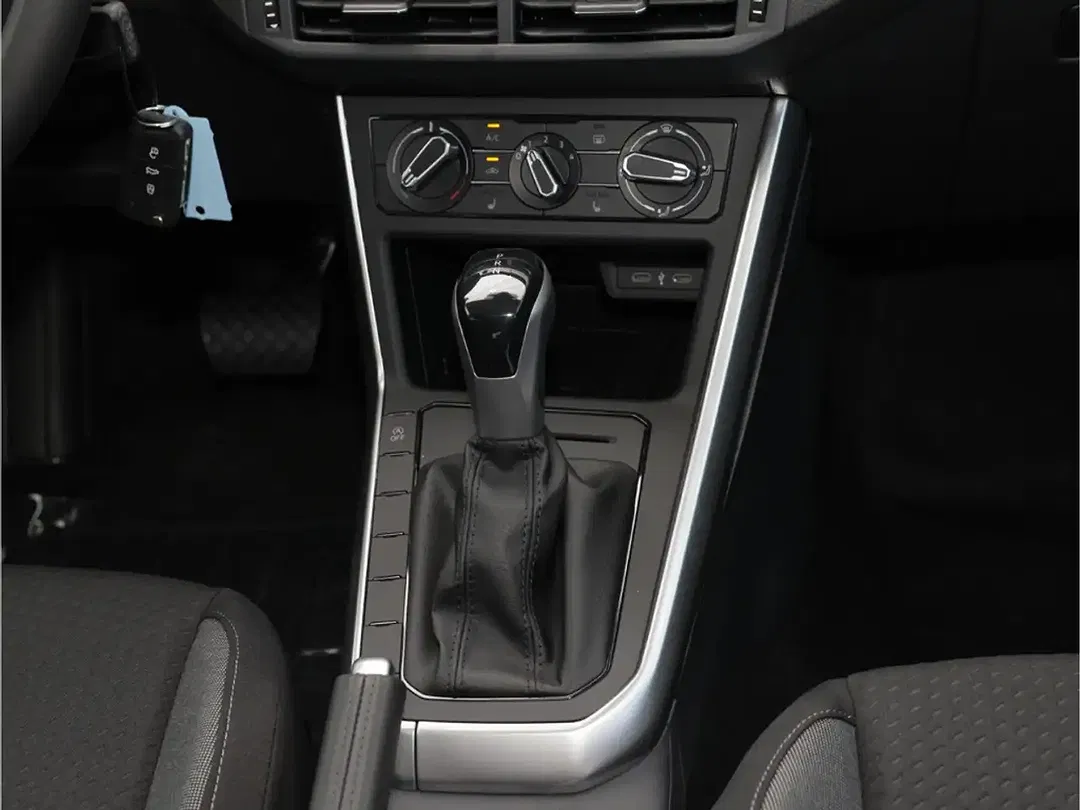 Volkswagen Polo - Thumbnail 11