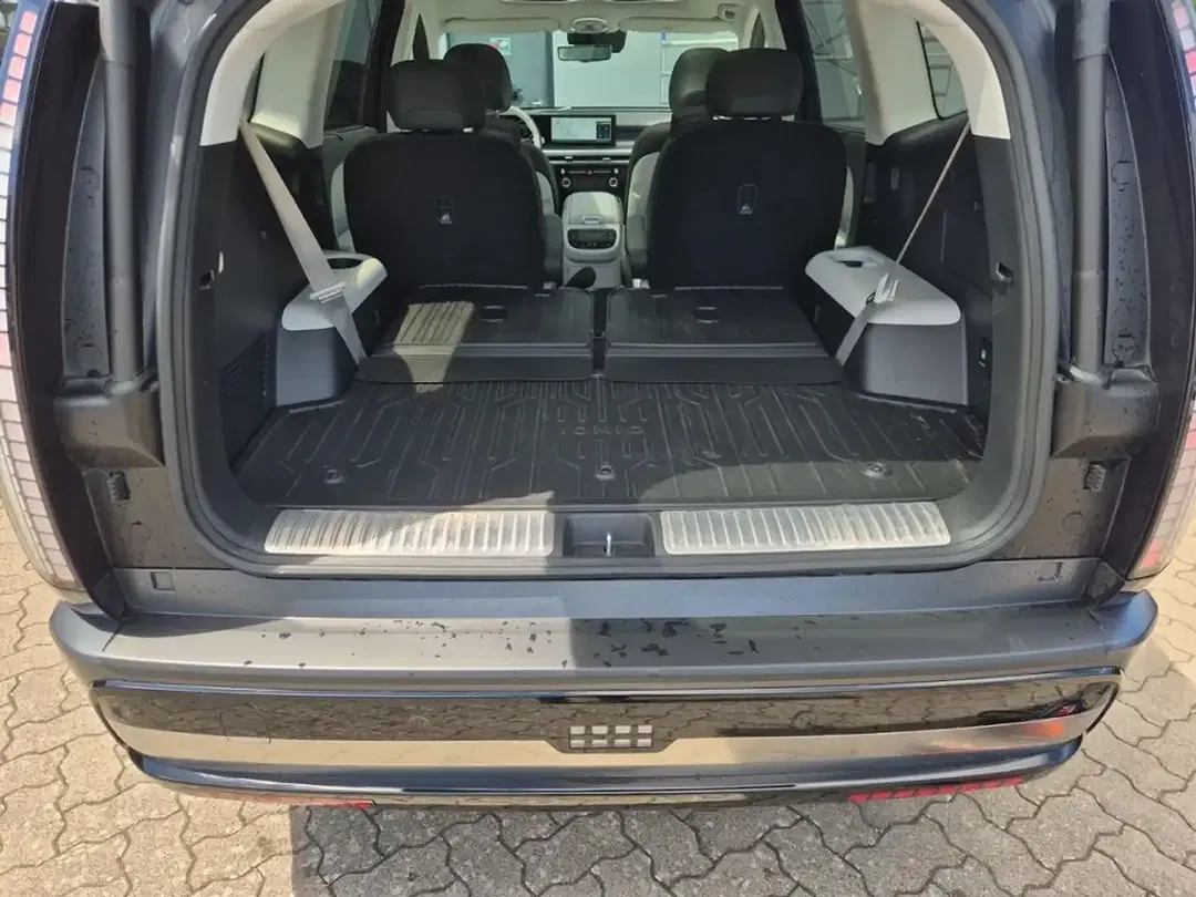 Hyundai IONIQ 9 - Thumbnail 11