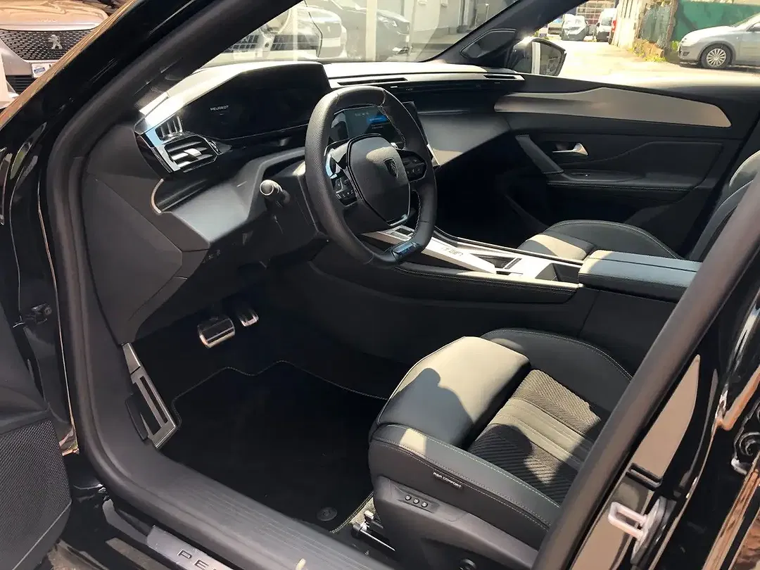 Peugeot 408 - Thumbnail 12