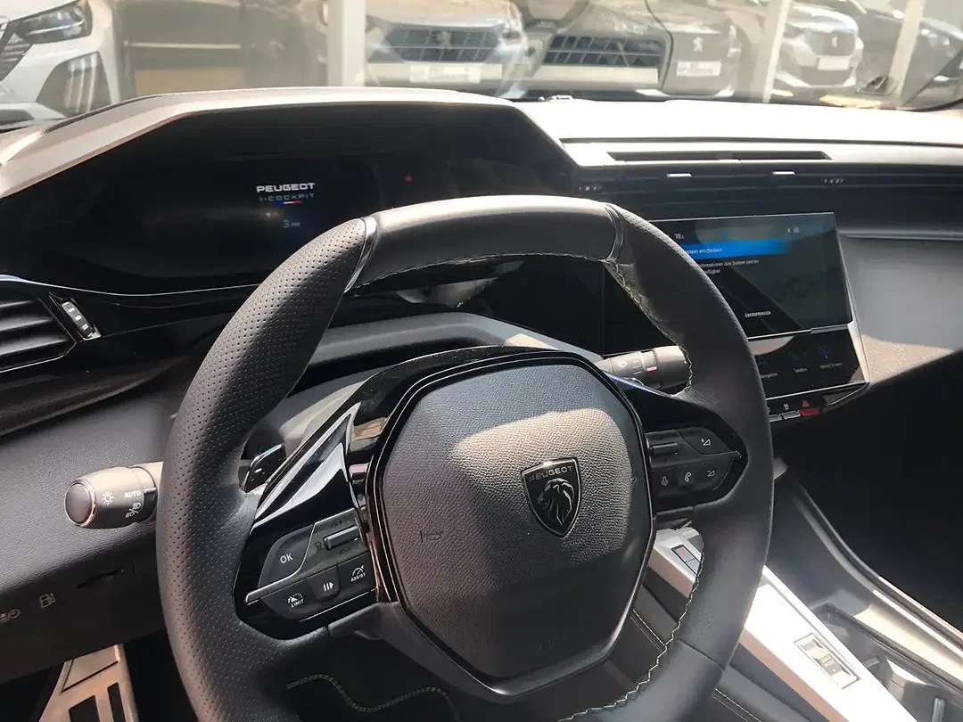 Peugeot 408 - Thumbnail 14
