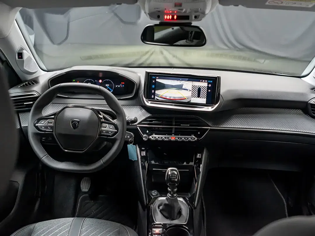 Peugeot 208 - Thumbnail 8