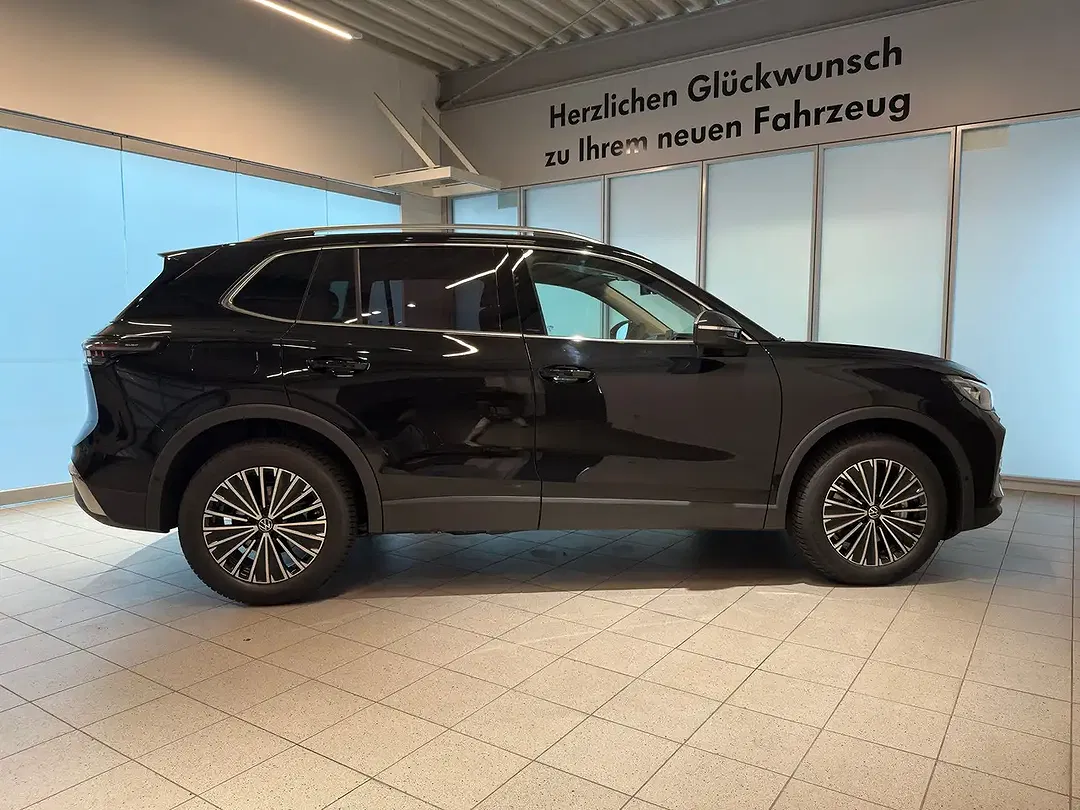 Volkswagen Tiguan - Thumbnail 6