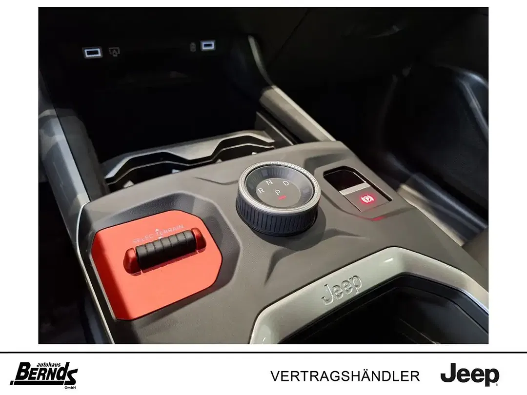 Jeep Compass - Thumbnail 10