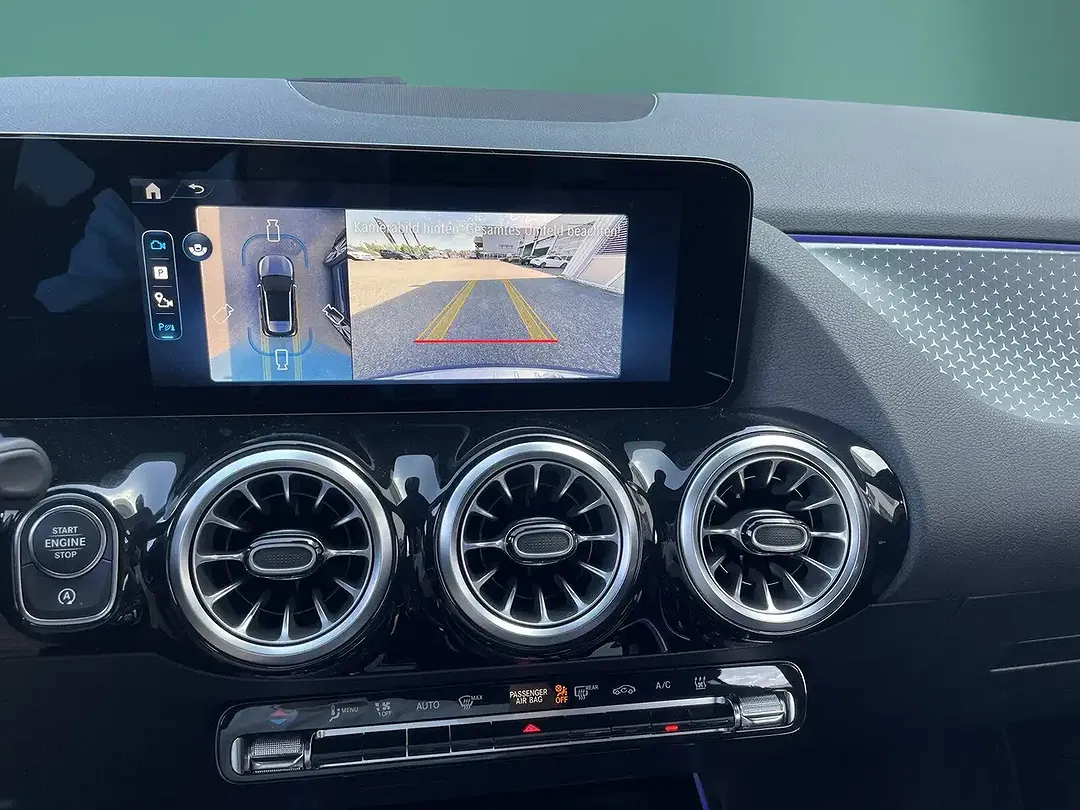 Mercedes-Benz GLA 220 - Thumbnail 15